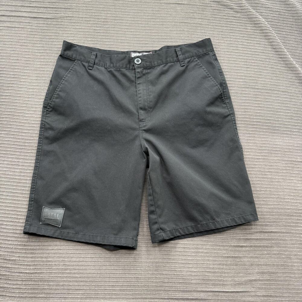 Fatal Crew‎ Shorts Mens 38 Black Casual Chino Flat Front Walk Shorts Logo Patch